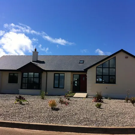 Castleview 1 - 5 Bedroom House *