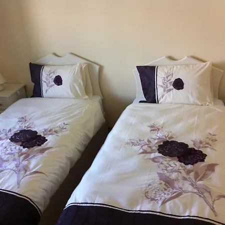 Vakantiehuis Castleview 1 - 5 Bedroom House *