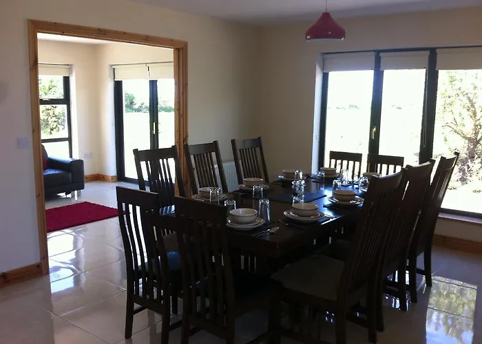 Castleview 1 - 5 Bedroom House * Kilmore Quay
